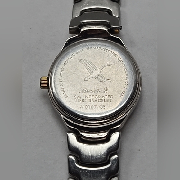 Eddie Bauer Date Watch 22mm Silver Gold Two Tone New Battery Runs - Picture 9 of 9